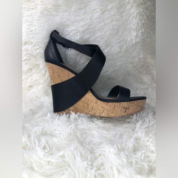 Black and Tan Wedge Sandals size 9 NWOT - Picture 8 of 14